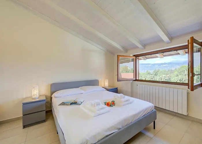 Del - Happy لافينو