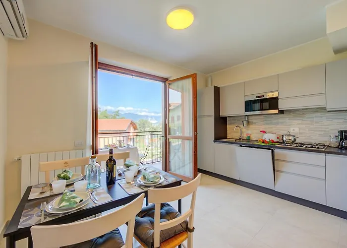 Del - Happy بيت للعطل لافينو