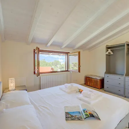 Del Lago: Maggiore With Shared Pool - Happy *
