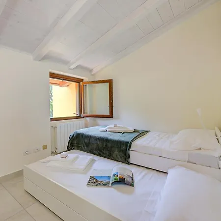 Del Lago: Maggiore With Shared Pool - Happy *
