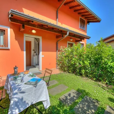 Ferienhaus Del Lago: Maggiore With Shared Pool - Happy Laveno-Mombello