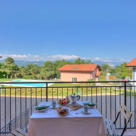 Del Lago: Maggiore With Shared Pool - Happy Laveno-Mombello