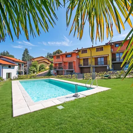 Del Lago: Maggiore With Shared Pool - Happy * Laveno