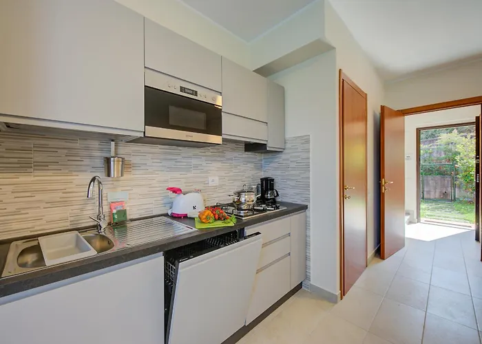 Del - Happy 펜션 라베노